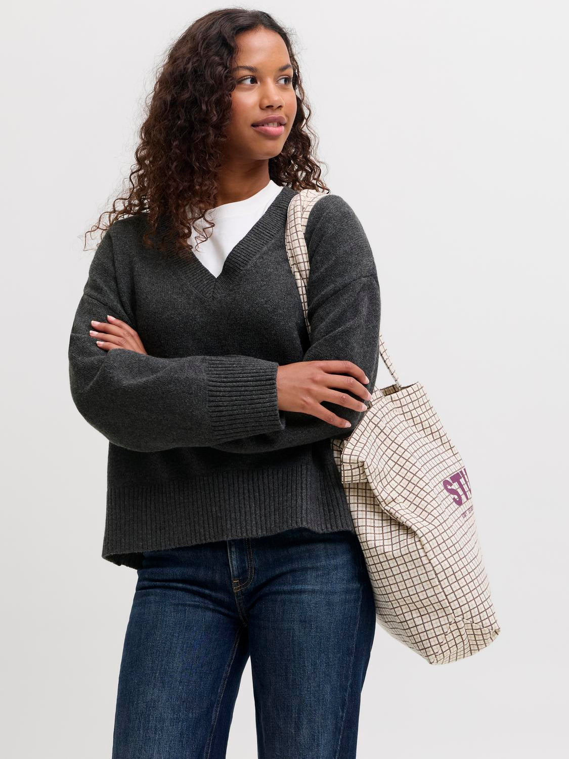 model_shot-front